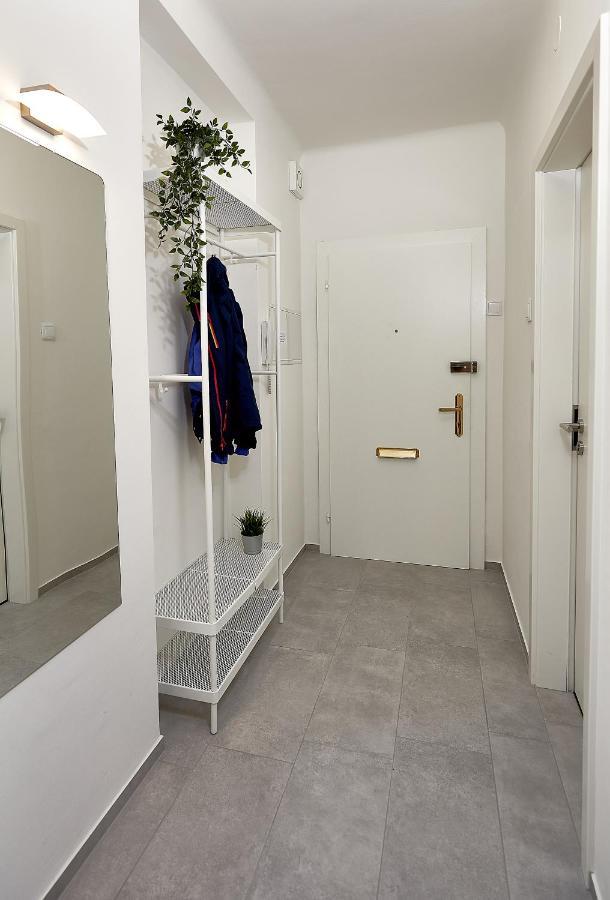 Gemuetliche Wohnung In Zentraler Lage Graz Exterior photo